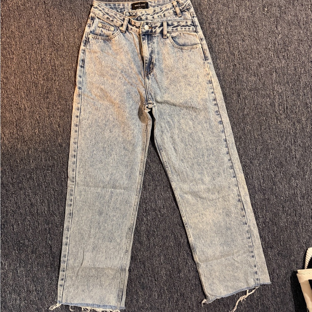White Fox Boutique Light Blue Cropped Jeans